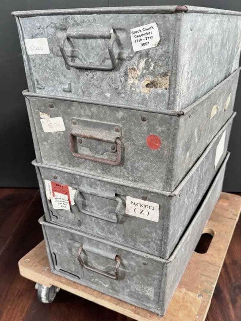 ドイツ蚤の市　ヴィンテージコンテナ　スタッキング　8個