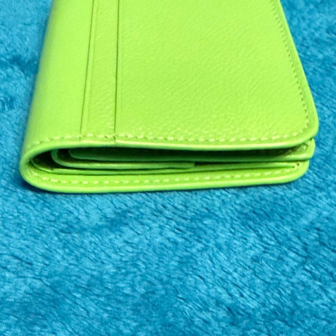 BALENCIAGA 二つ折り財布 グリーン　バレンシアガ　ウォレット