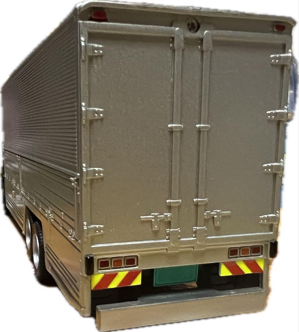 HINO トラックモデル 緑　模型　改造