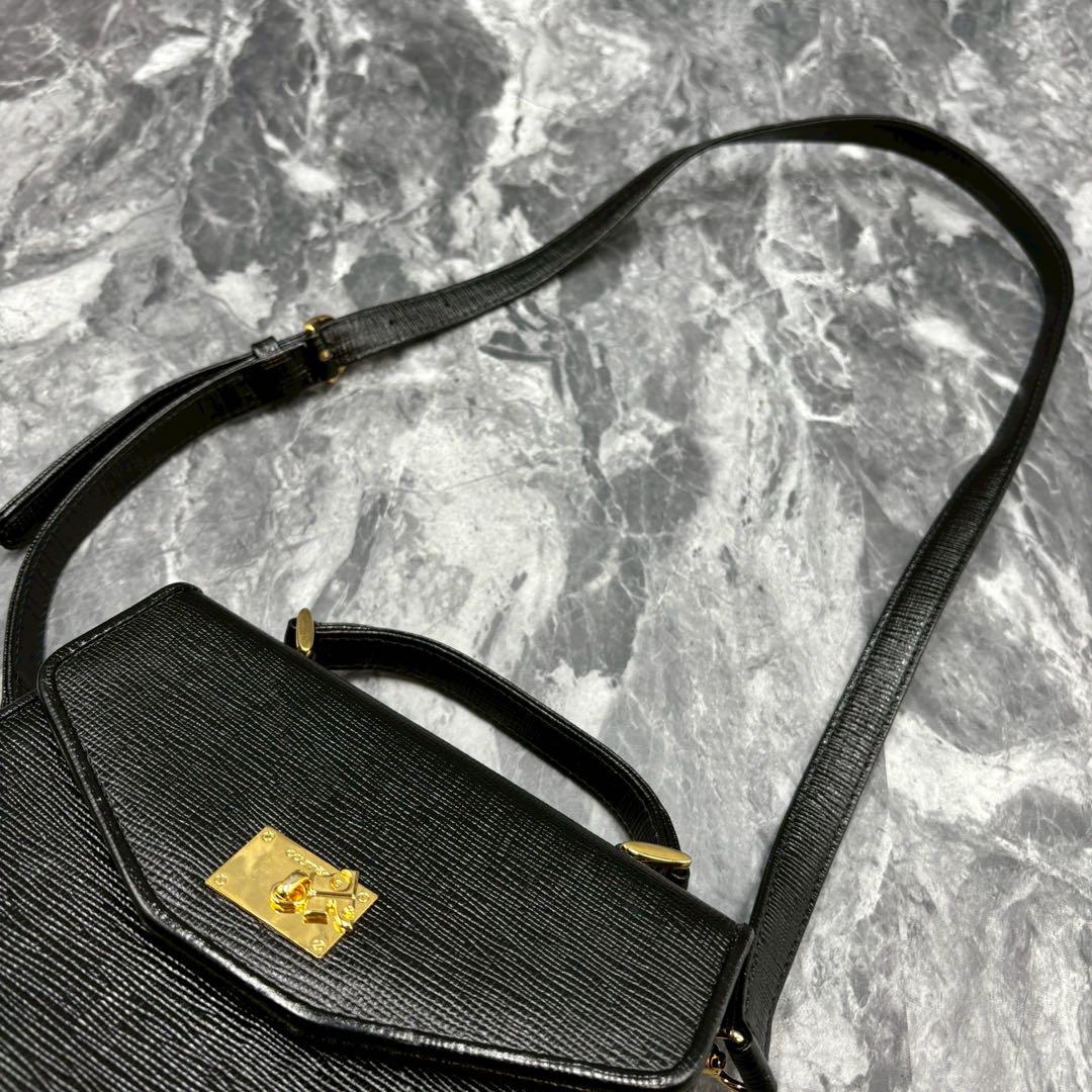 【極美品】クレージュ 2way ハンドバッグ レザー ロゴ金具 ブラック