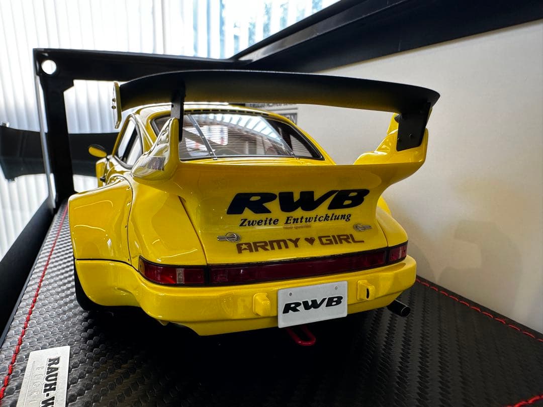 RWB930 ignition Model 1/18 エンジン付き