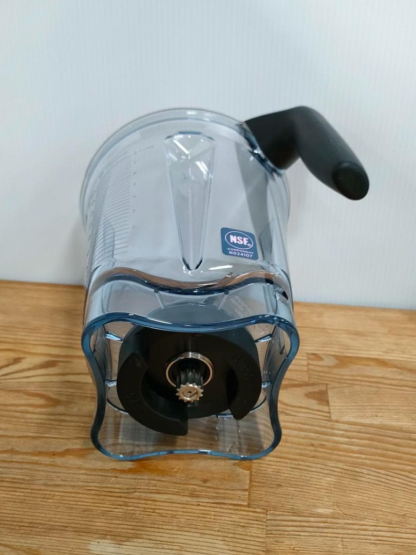 【美品】バイタミックスE320　軽量カップ付き　1591