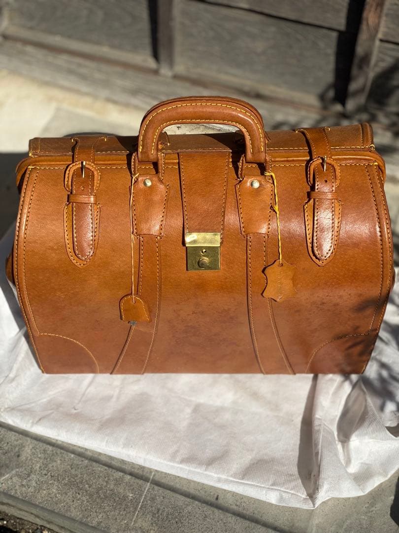 ドクターズバッグ　ダレスバッグ　本革　アンティーク　未使用　経年劣化あり　鍵付き