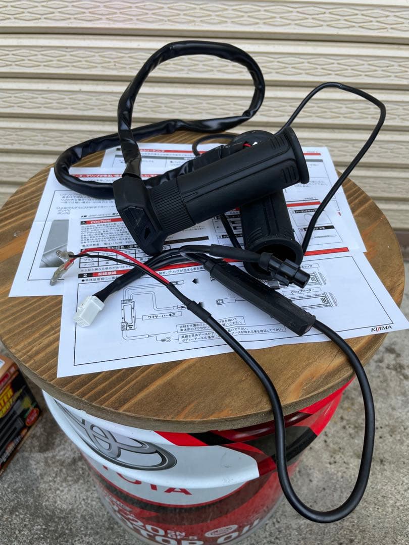 メダカ　バイク用 キジマハンドルグリップ ヒーターブラック