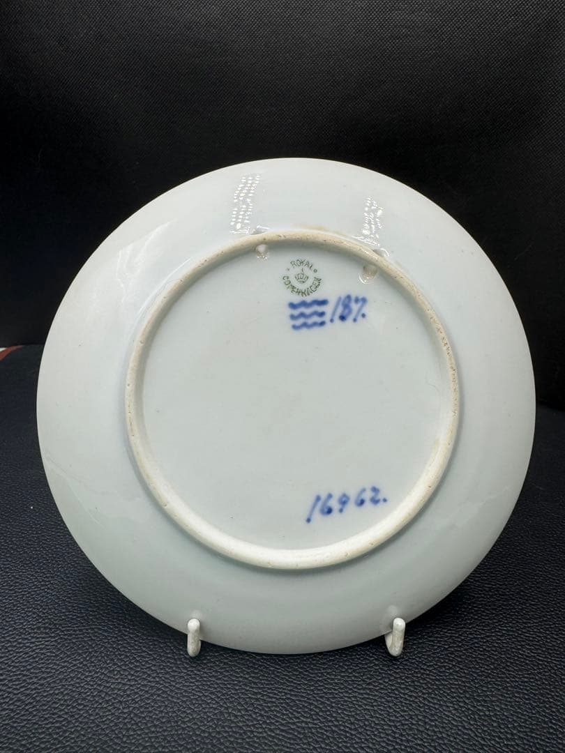 1920年、イヤープレート。イエスを抱くマリア。額縁セット。