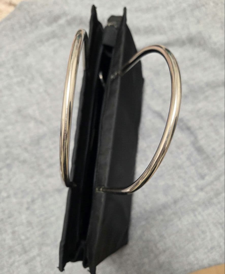 プラダ　ハンドバッグ　メタルハンドル