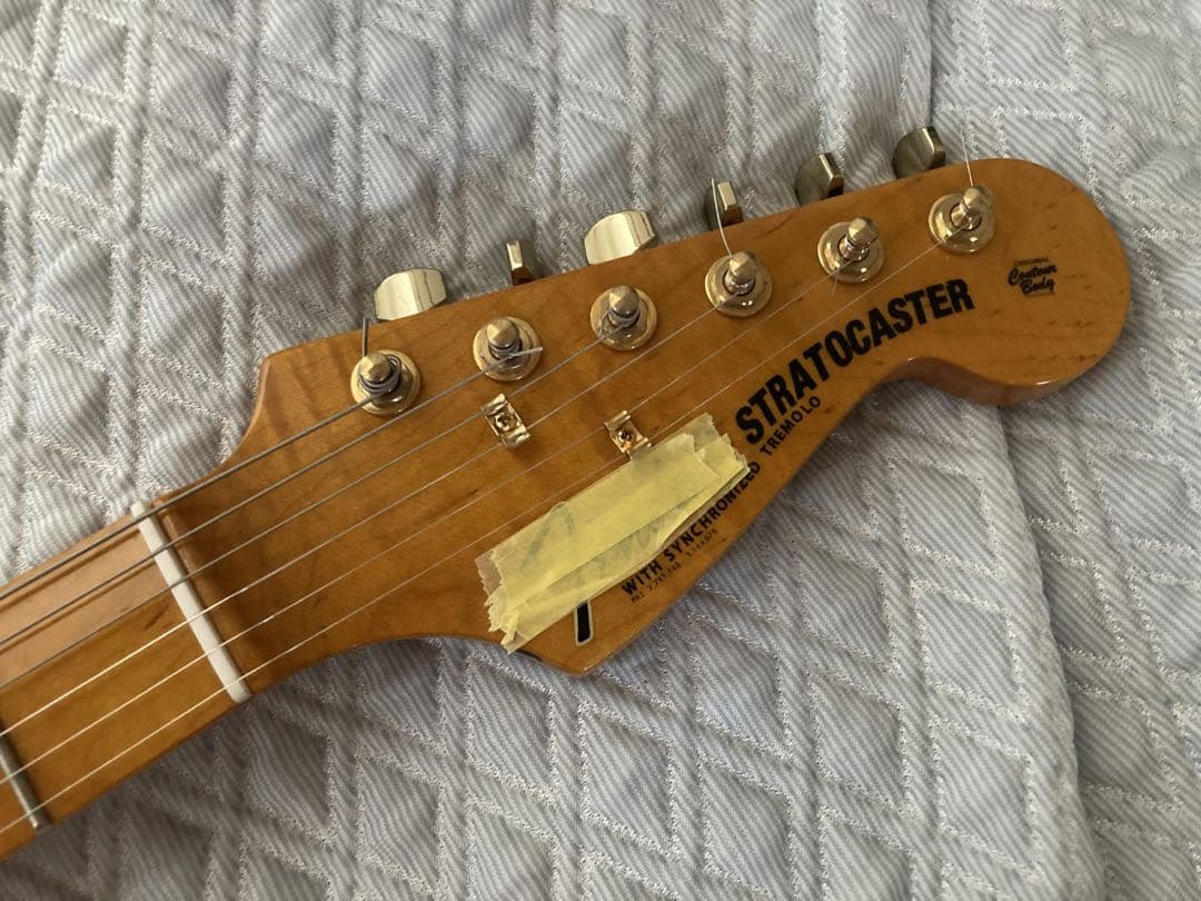 マルチレイヤーストラトタイプ　虎目ネック