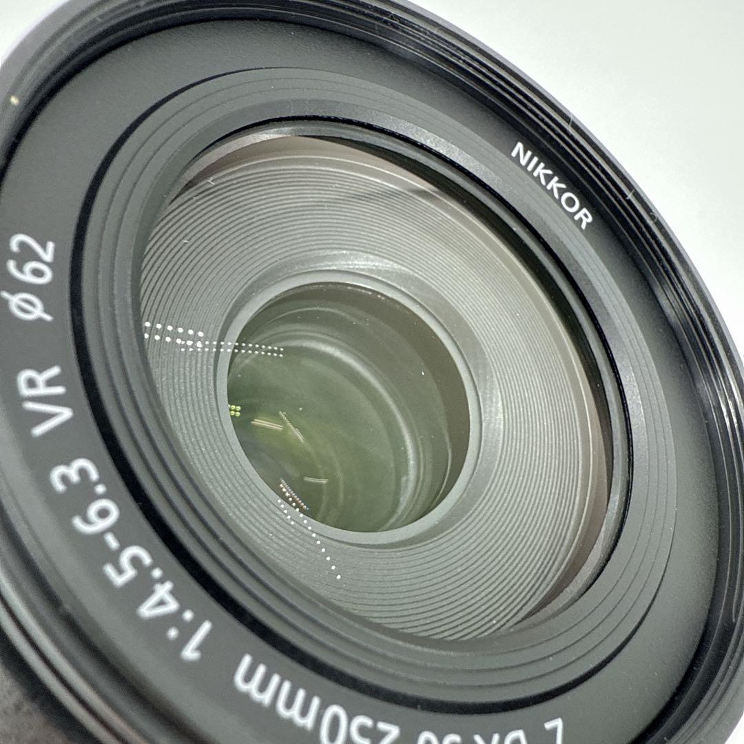 Nikon DX 50-250mm f/4.5-6.3 ズームレンズ