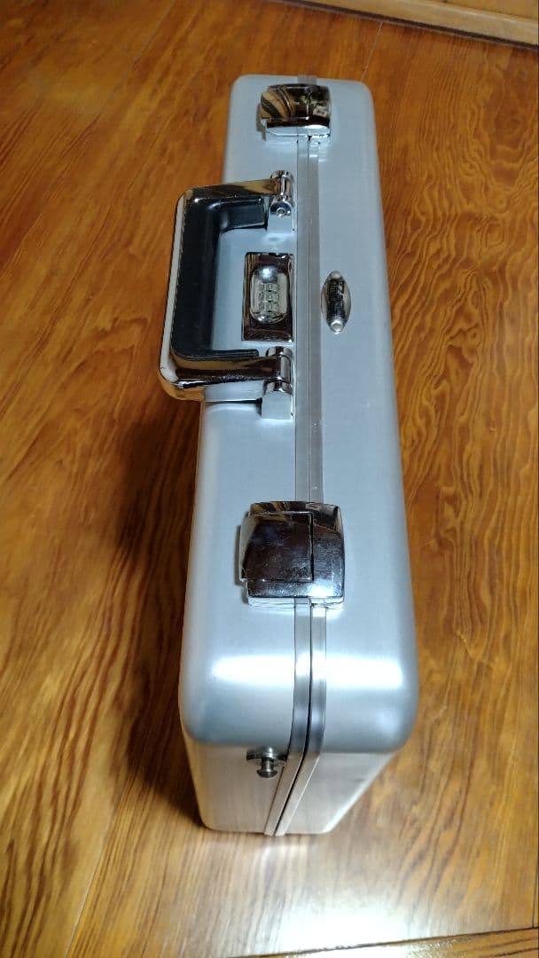 k*t様 ZEROHALLI ゼロハリバートン アタッシュケース付属品有り