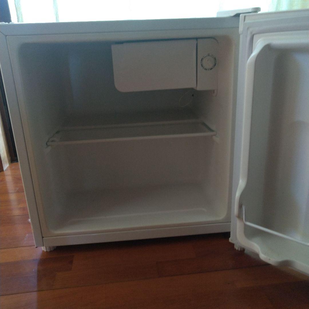 冷蔵庫　シンプラス　simplus　46㍑　 一人暮らし　ワンドア　白　ホワイト