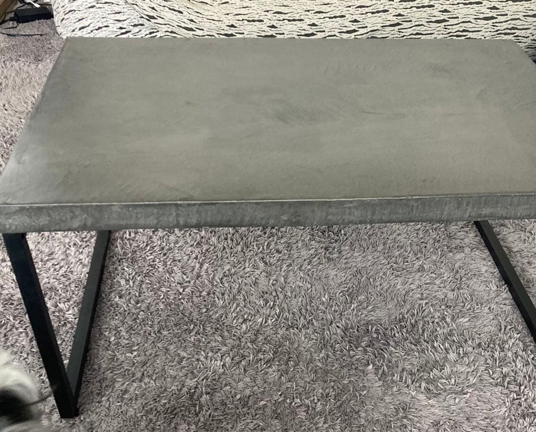 モールテックス　脚付ローテーブル