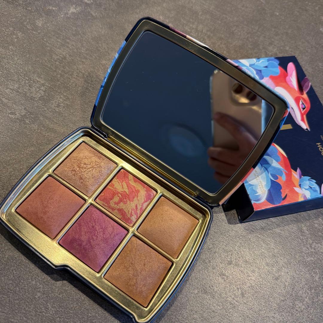 チーク Hourglass Ambient Lighting Palette FOX