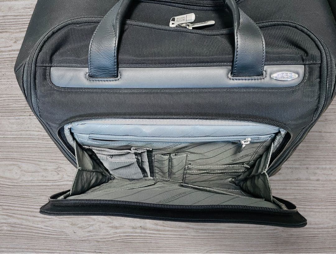 ゼロハリバートン キャリーケース スーツケース 2輪 ビジネスバッグ 持込み可