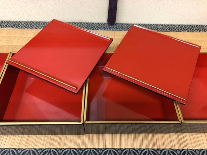 【黒塗】四段重箱／蓋２点