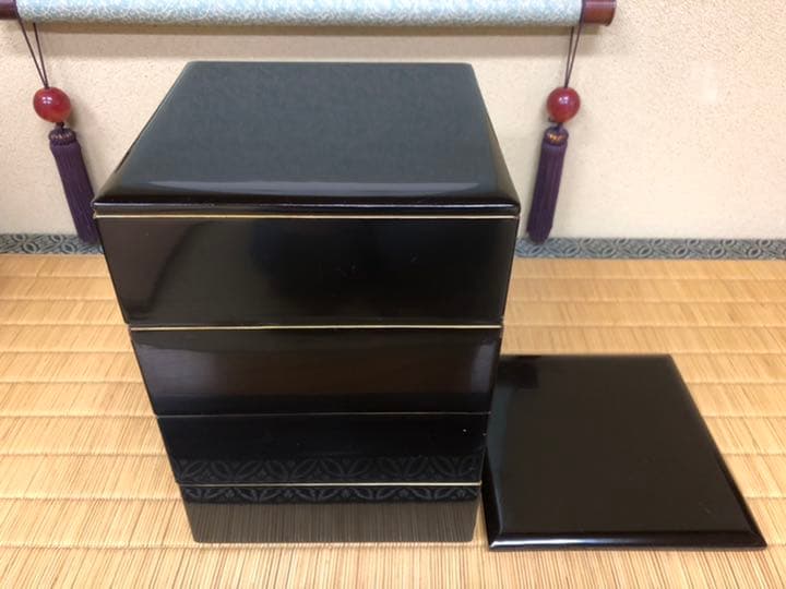 【黒塗】四段重箱／蓋２点