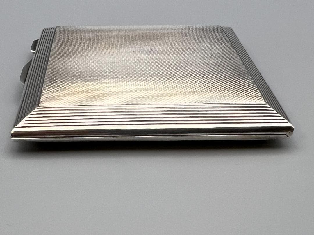 20 世紀中期　純銀製　四角形　エンジンターン加工　内部鏡　パウダー コンパート