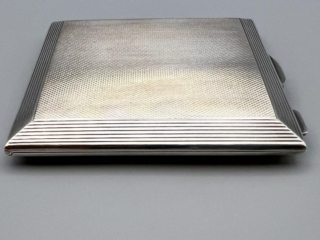 20 世紀中期　純銀製　四角形　エンジンターン加工　内部鏡　パウダー コンパート