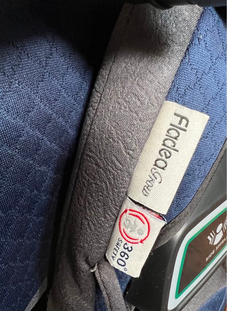 Aprica フラディア グロウ ISOFIX 360° セーフティ　説明書あり