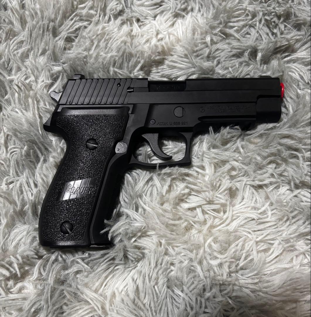 SIG SAUER P226 ハンドガン+ホルスター付