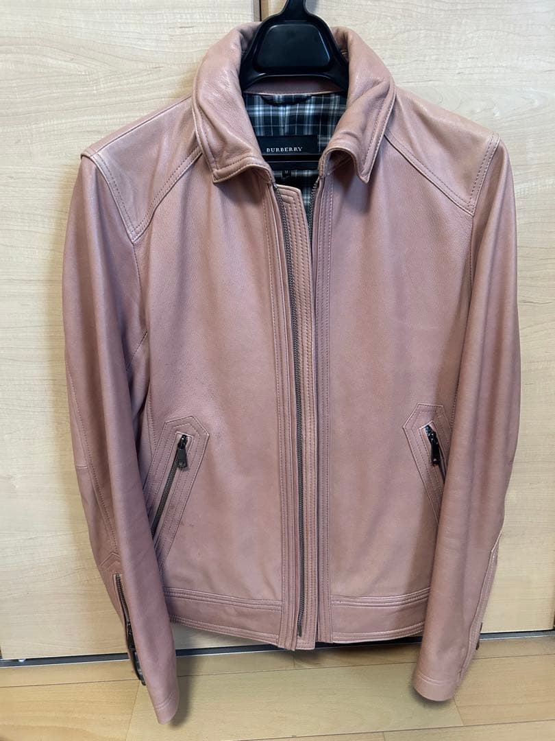 バーバリーブラックレーベル　ピンクレザーシングルライダースジャケット　m