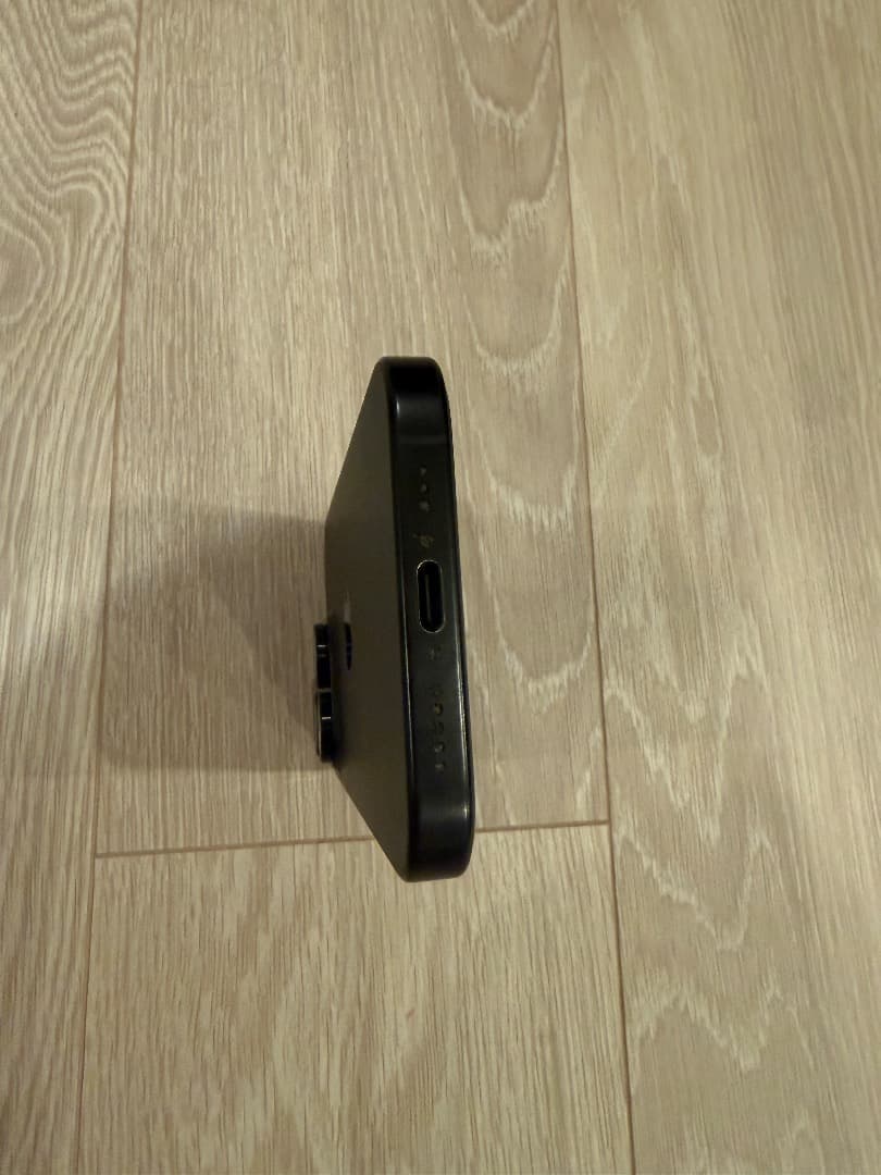 【iPhone 16 Pro 512GB ブラックチタニウム】※新品保護フィルム