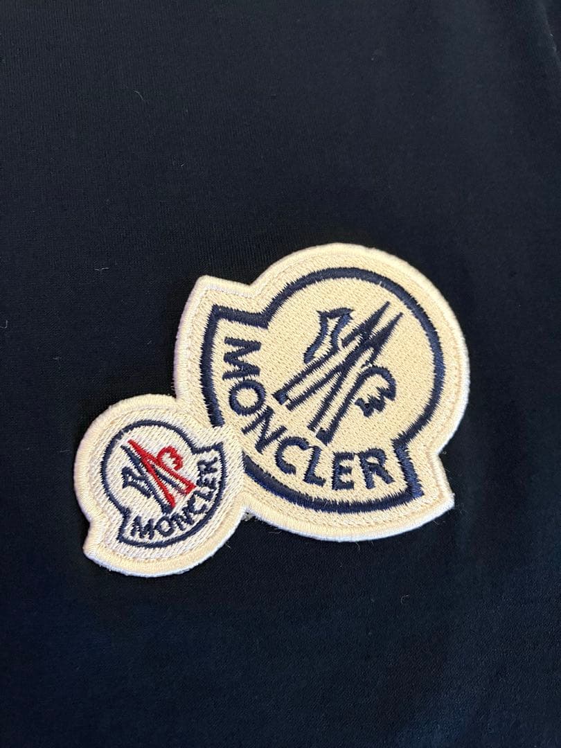 【未使用級】モンクレールコード認証確認済！　ダブルロゴTシャツ ネイビーMサイズ