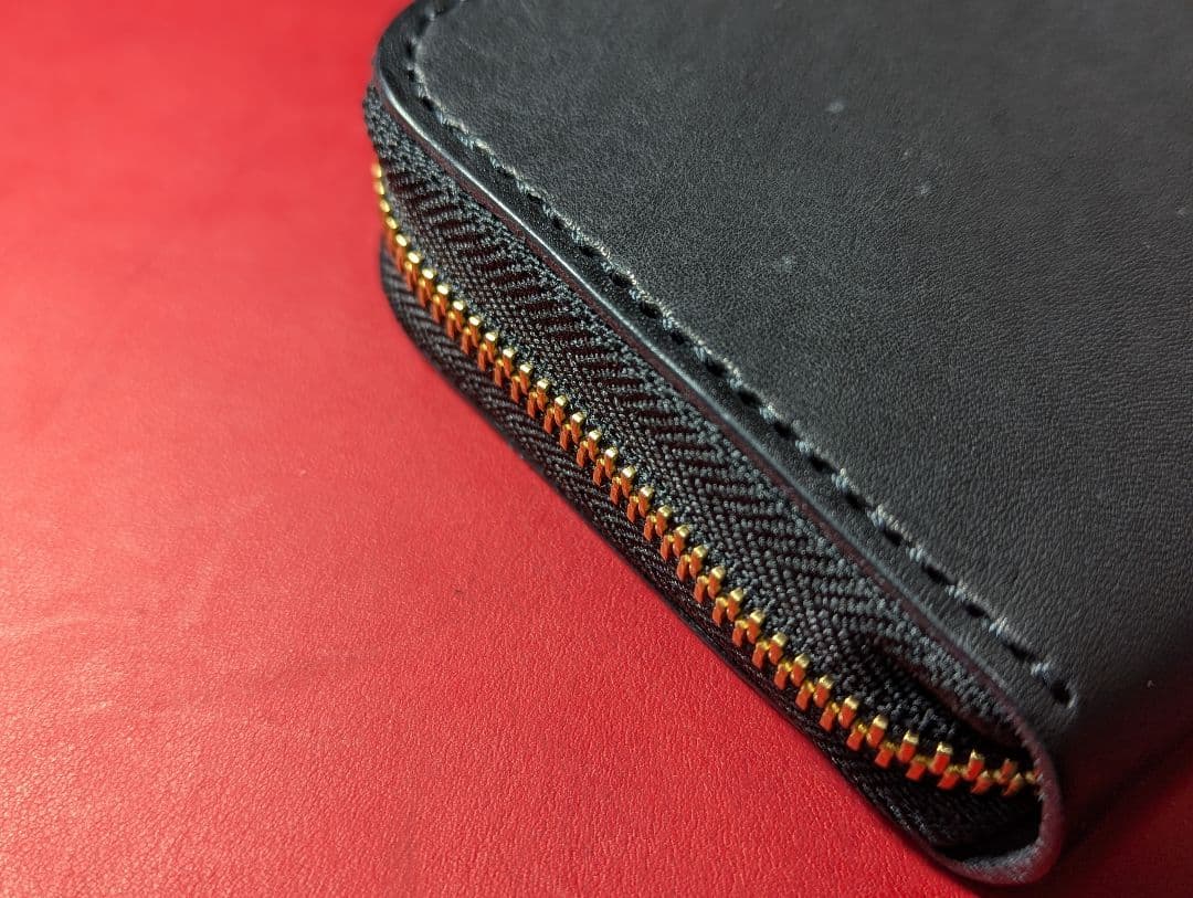 ロングファスナーウォレット カラーヌメ ブラック