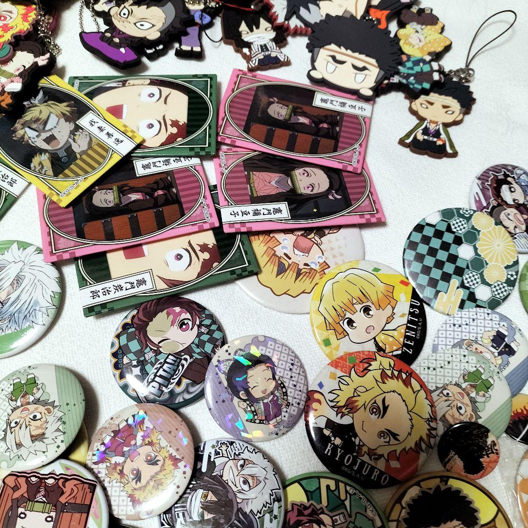 鬼滅の刃 缶バッジ　キーホルダー　ラバーストラップ　セット 大量　まとめ売り
