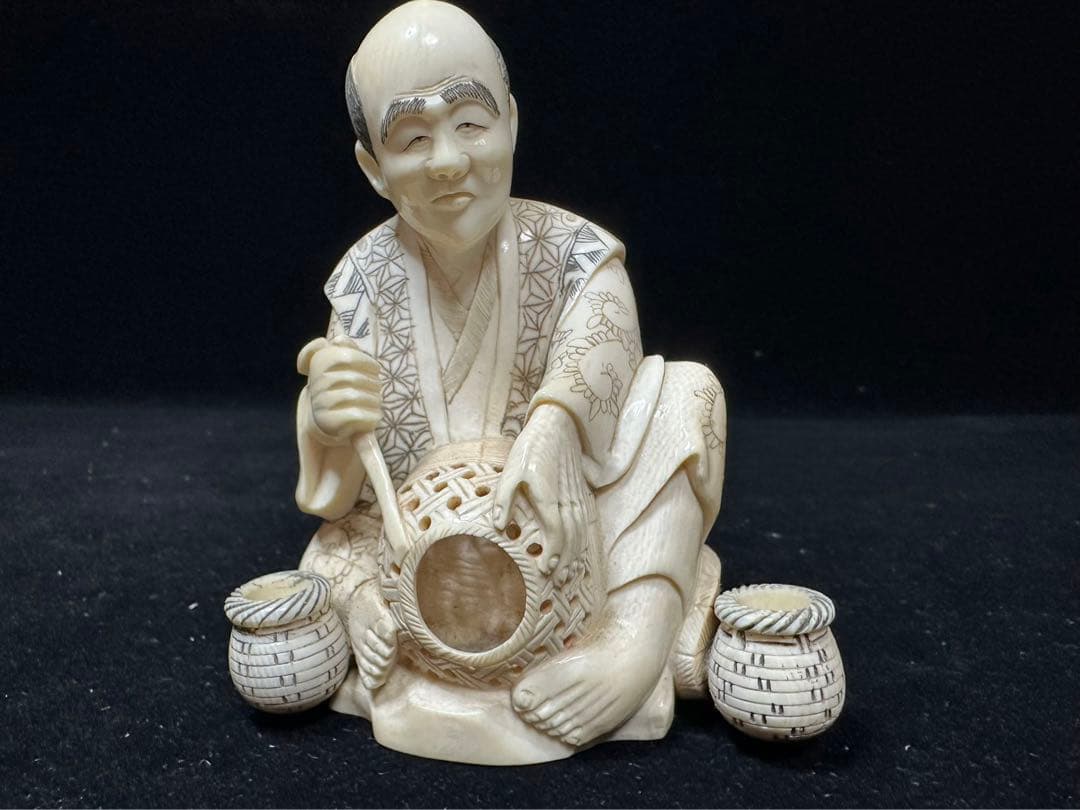 置物　アンティーク　天然素材　仏像　彫刻 古美術品　細密細工骨董　コレクション