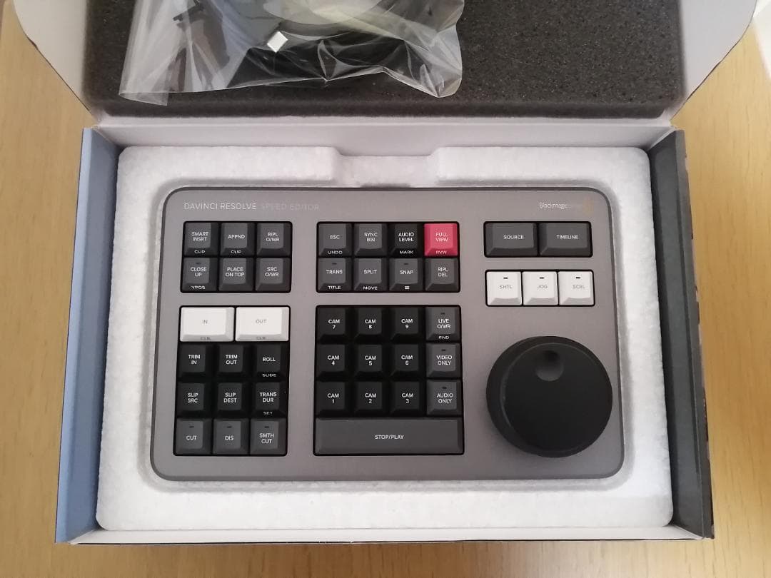 映像用ケーブル DaVinci Resolve Speed Editor