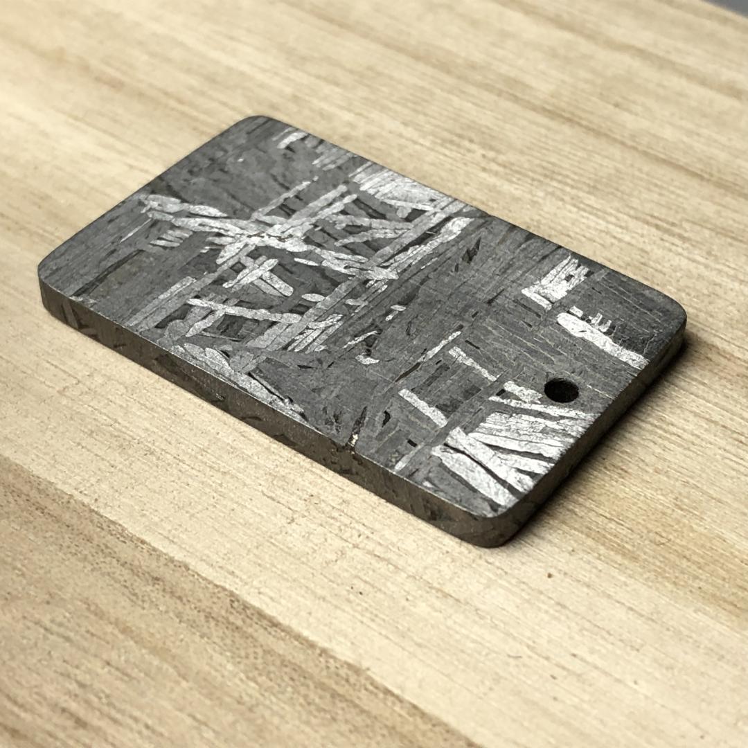 アルタイ隕石　 鉄隕石　メテオライト　ペンダントトップ　重さ約28ｇ