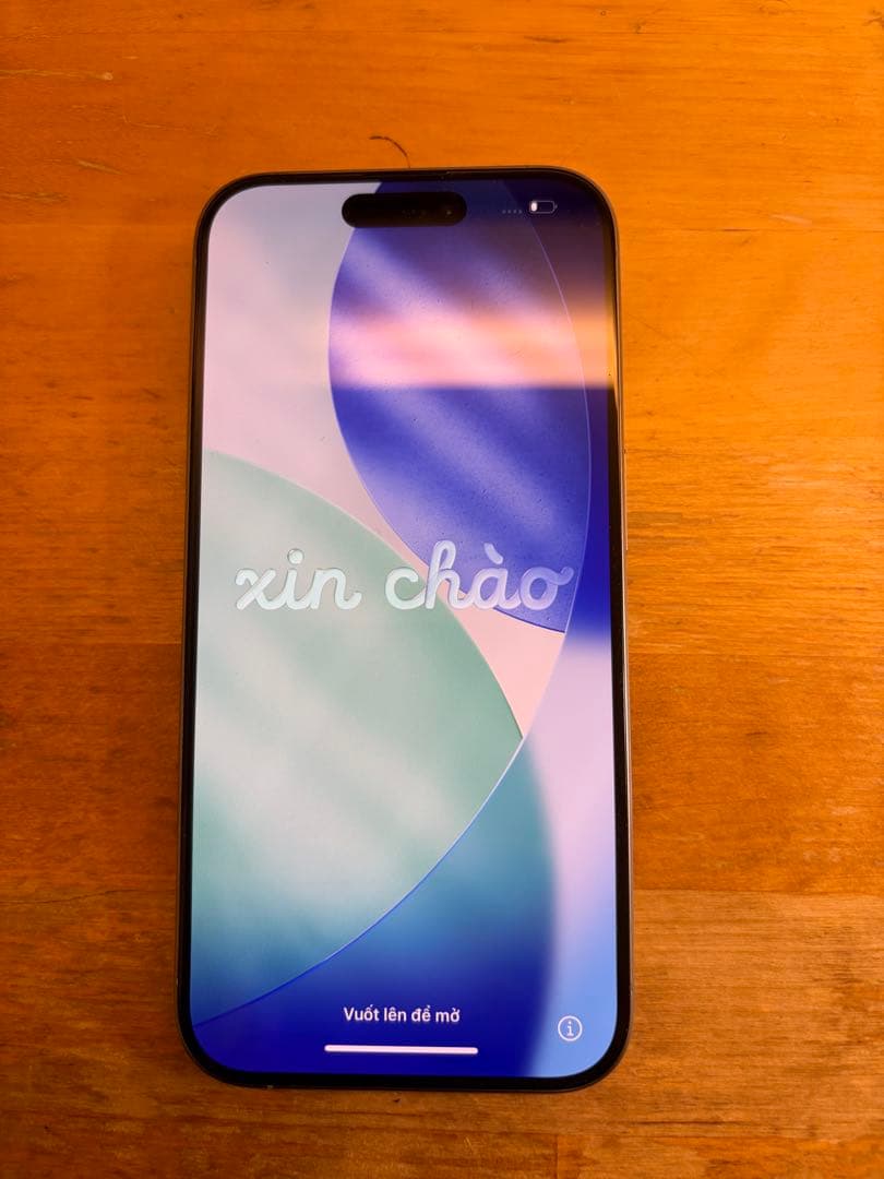 美品 iPhone15 Pro 256GB SIMフリー　ナチュラルチタニウム