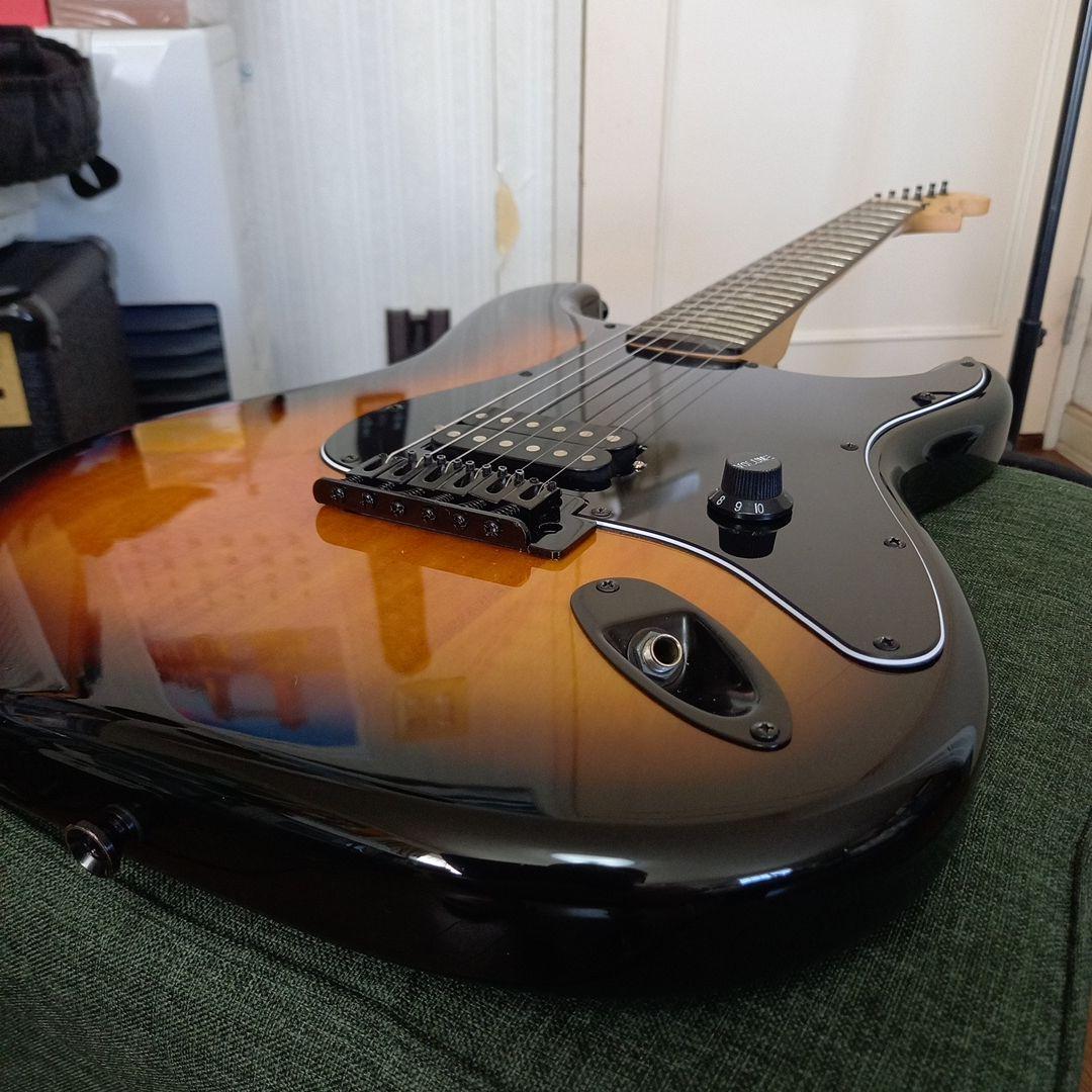 『改良品・軽量美品』Squier by Fender bullet