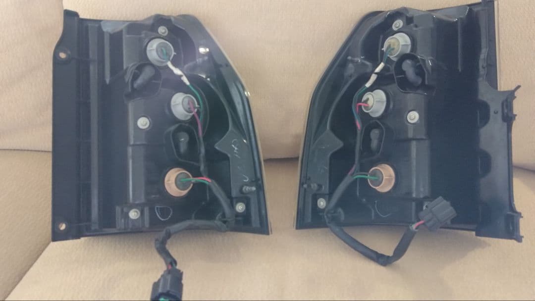 パジェロ V98W テールランプ 左右セット