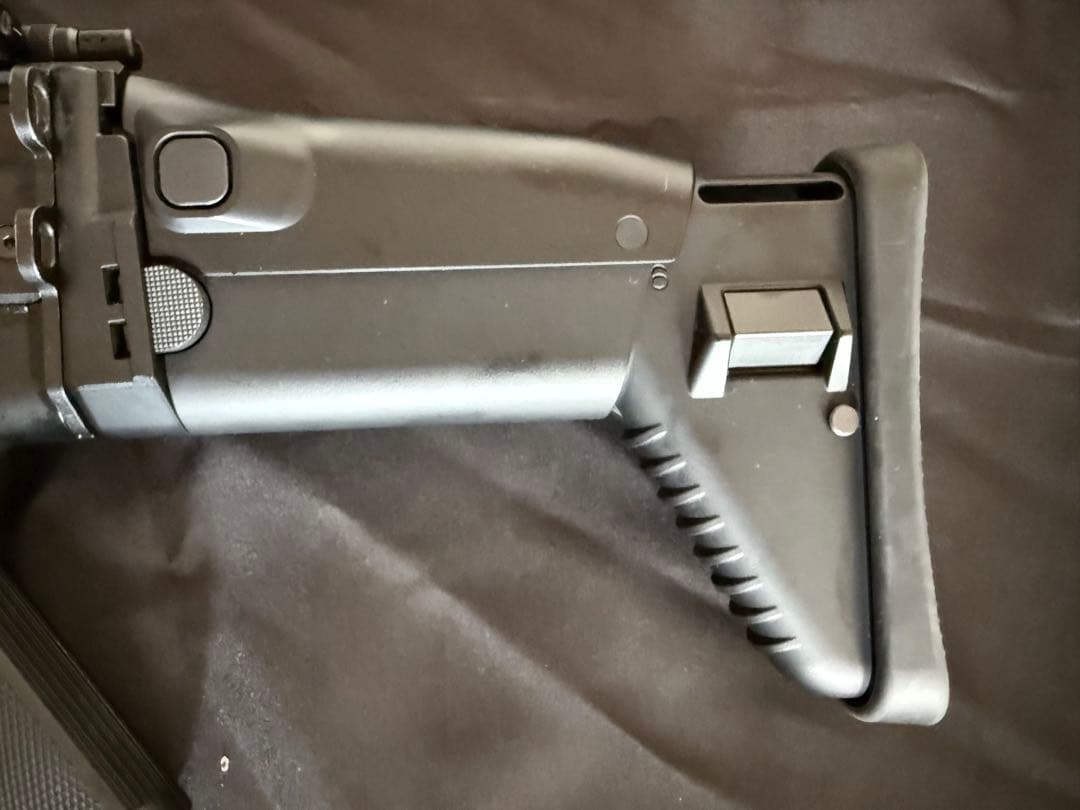 東京マルイ SCAR-L ブラック 本体 + バッテリー2個