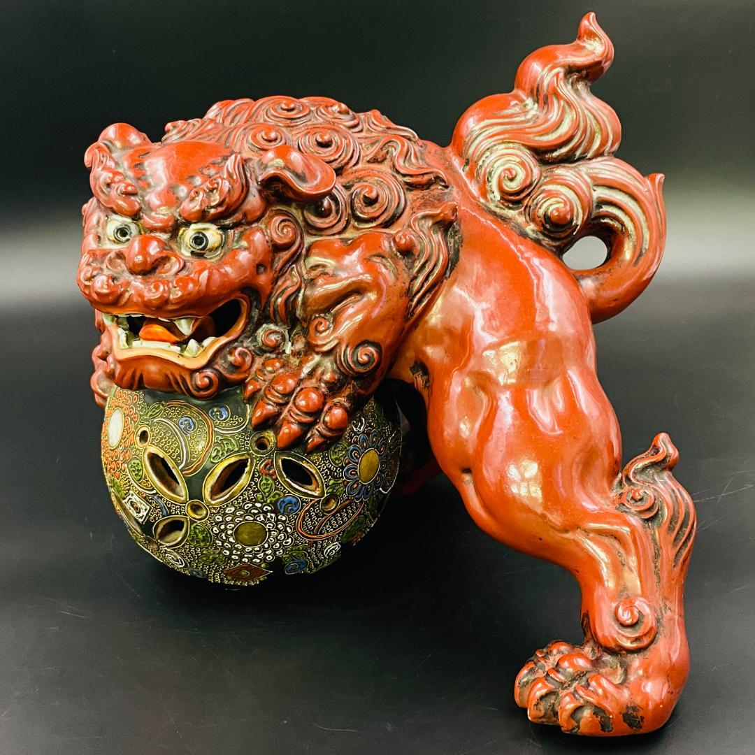旧家蔵出し 九谷焼 玉乗り獅子 赤獅子 シーサー 狛犬 置物 魔除け 28cm