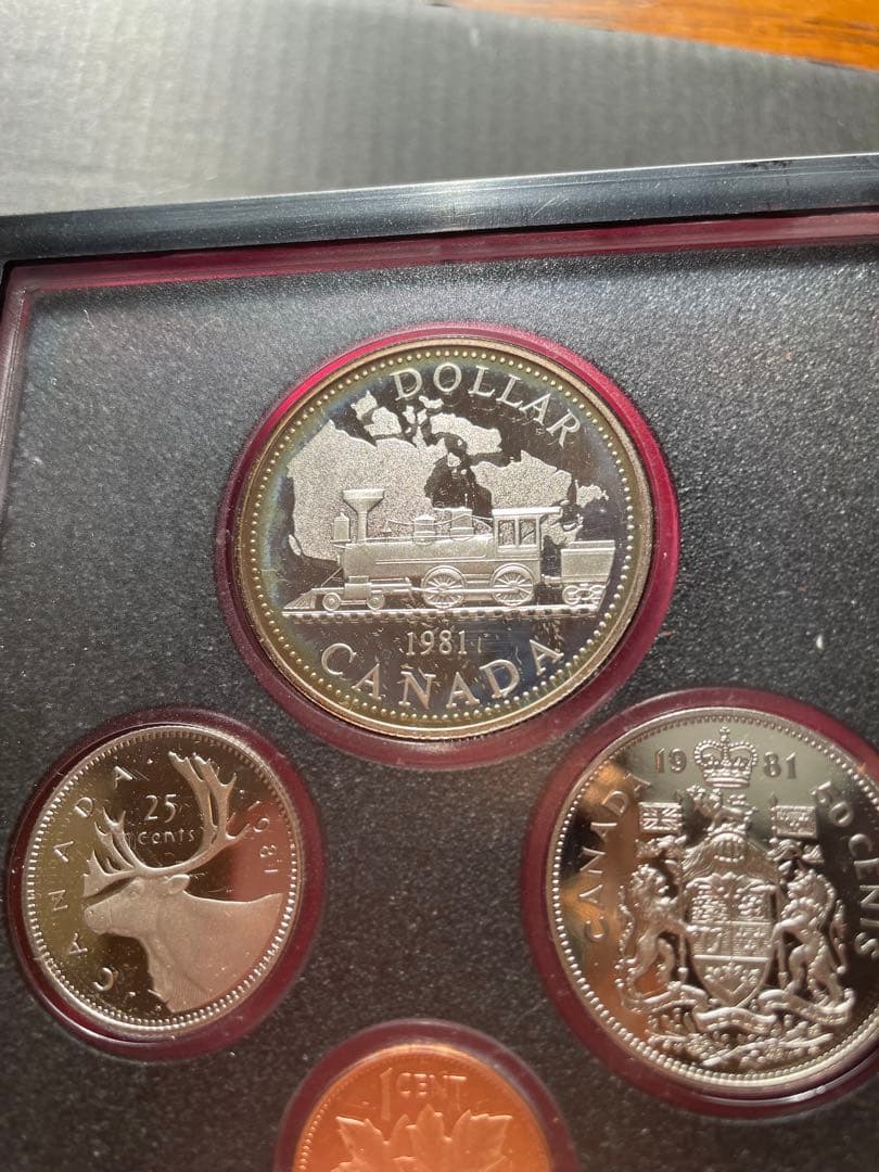 1981年  Canadianミント／プルーフセット・銀貨入り