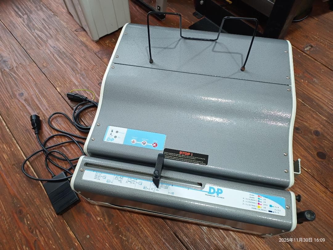 DPダイアモンドパンチ（高耐久性卓上電動穴あけ機）ダブルOリング４×４ｍｍ角用