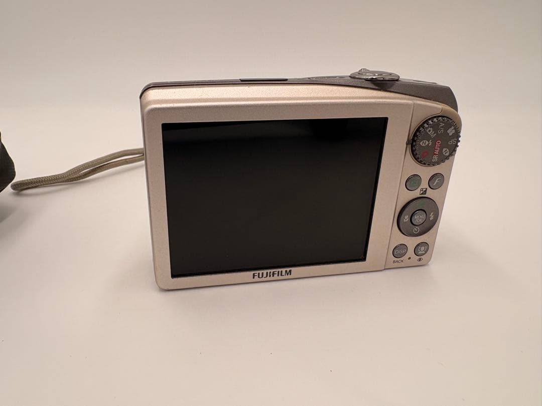 Fujifilm FinePix シルバー コンパクトデジタルカメラ