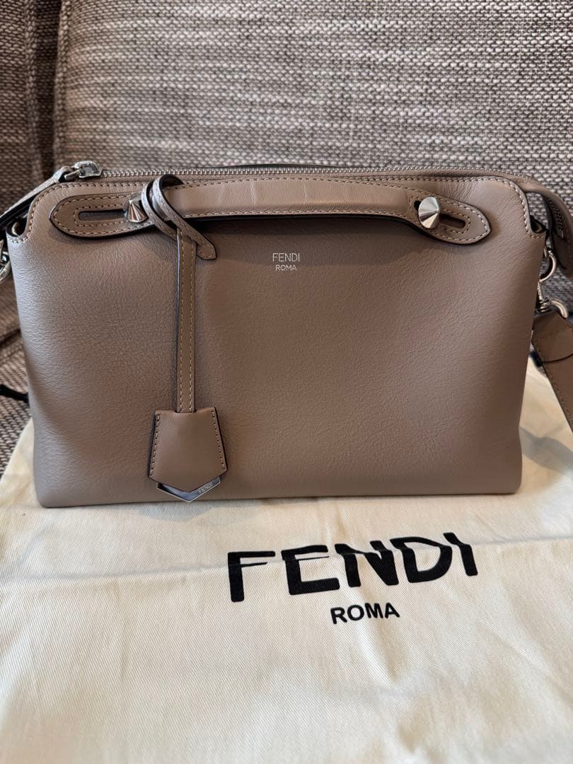 【美品】FENDI バイザウェイ　グレージュ　ミディアム