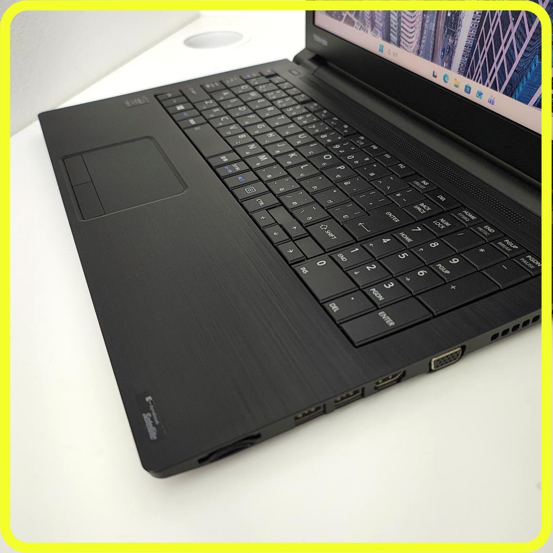 美品　新品SSD256GB⭐️windows11　ノートパソコン　カメラ　778