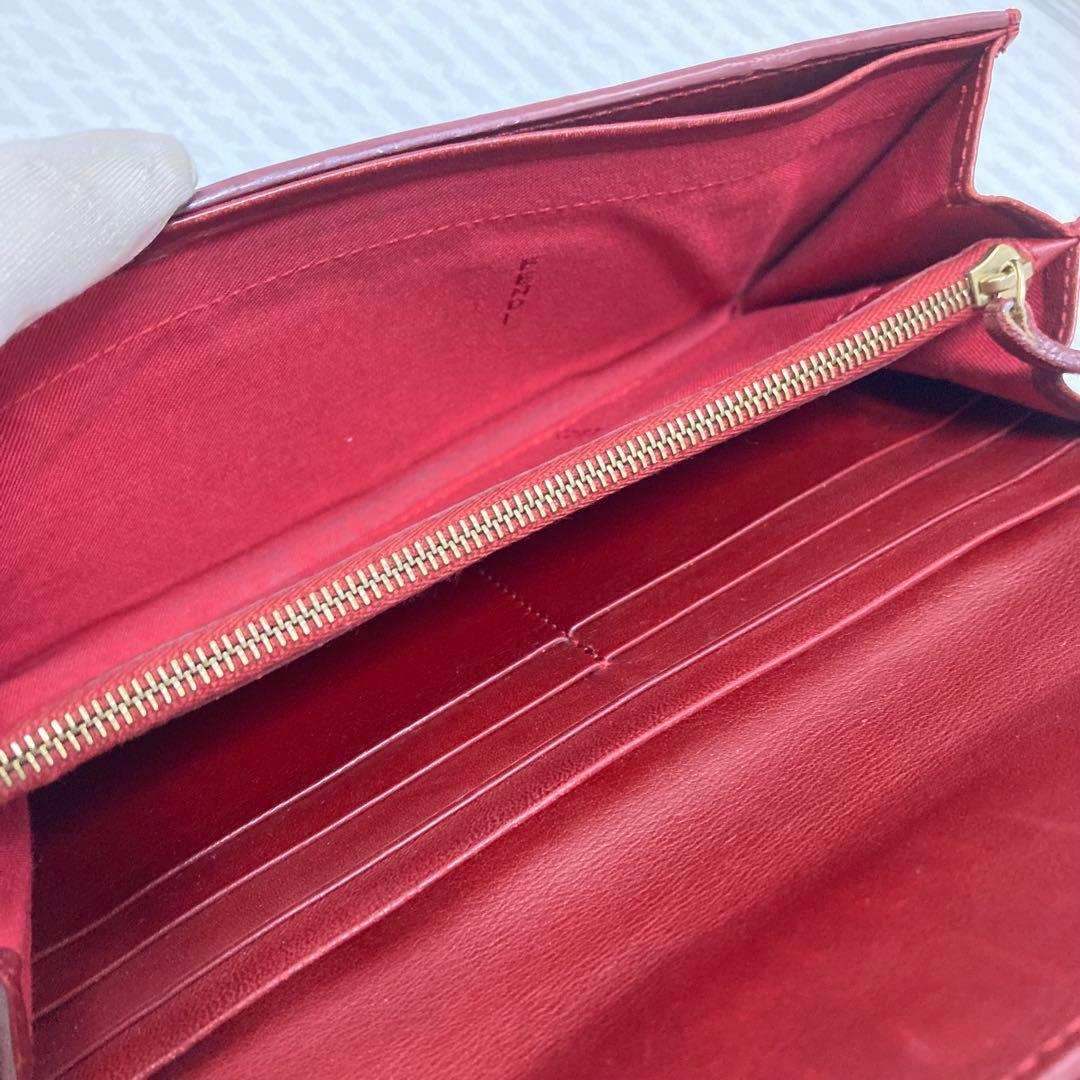 FENDI ズッキーノ　エナメル　長財布　Red