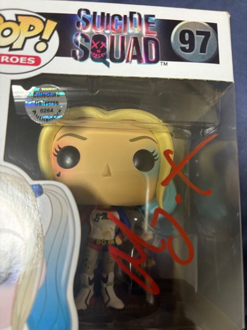 最終価格　FUNKO POP ハーレイクイン マーゴットロビー 直筆サイン レア