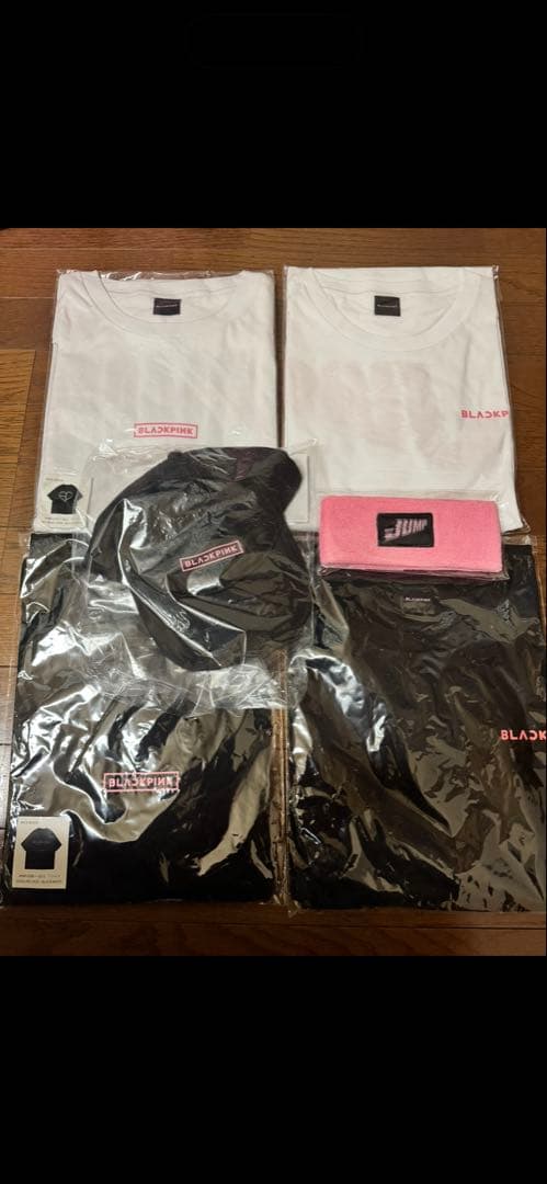 未開封　BLACKPINK Tシャツ4枚とヘッドバンド キャップ　セット