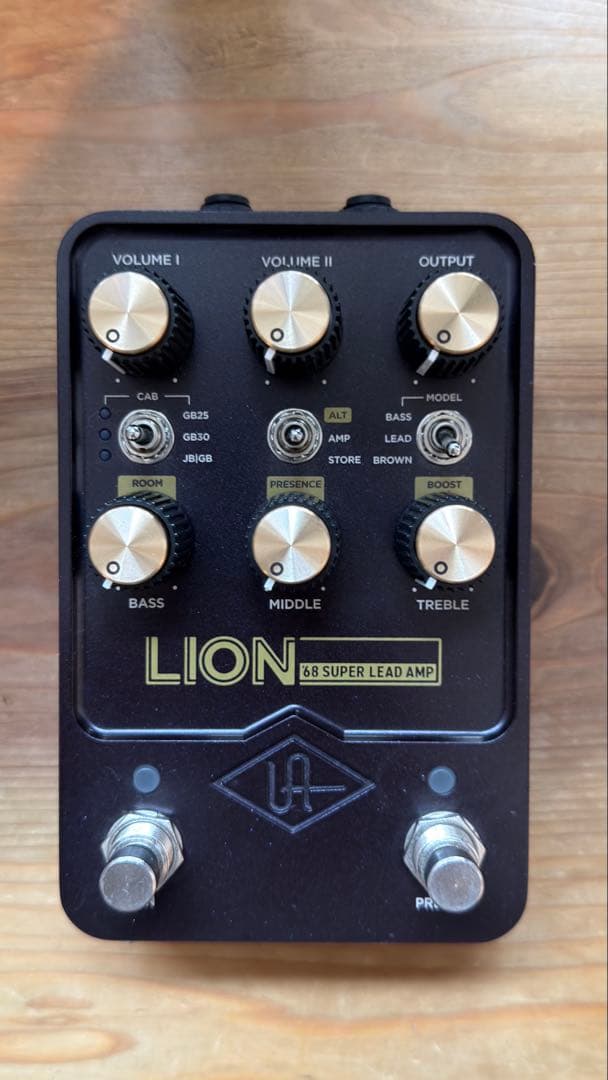 ギター Universal Audio UAFX LION