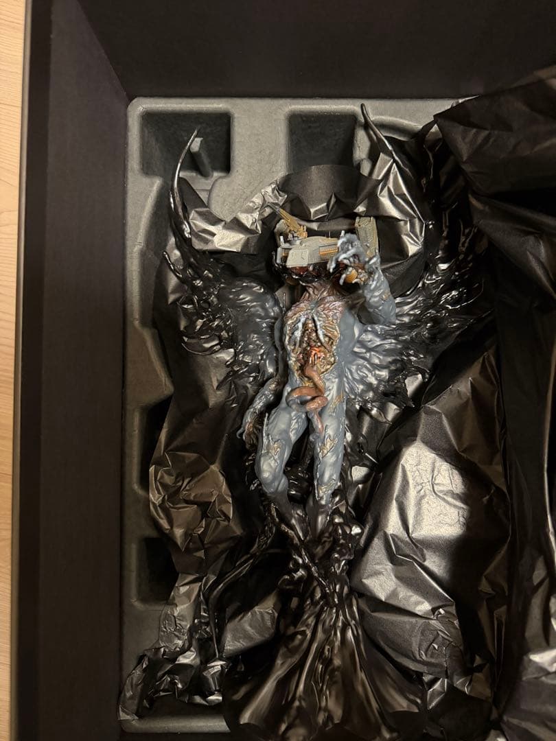 DEATH STRANDING 2: マゼランマン スタチュー 新品未開封