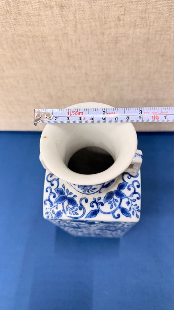 【一点物｜端正古器】染付 唐草文 四方耳付花瓶｜白磁青花｜高さ約24cm