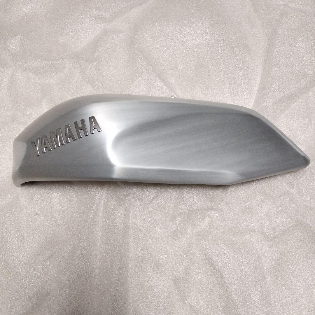 【美品】YAMAHA XSR700 純正タンクサイドカバー左右