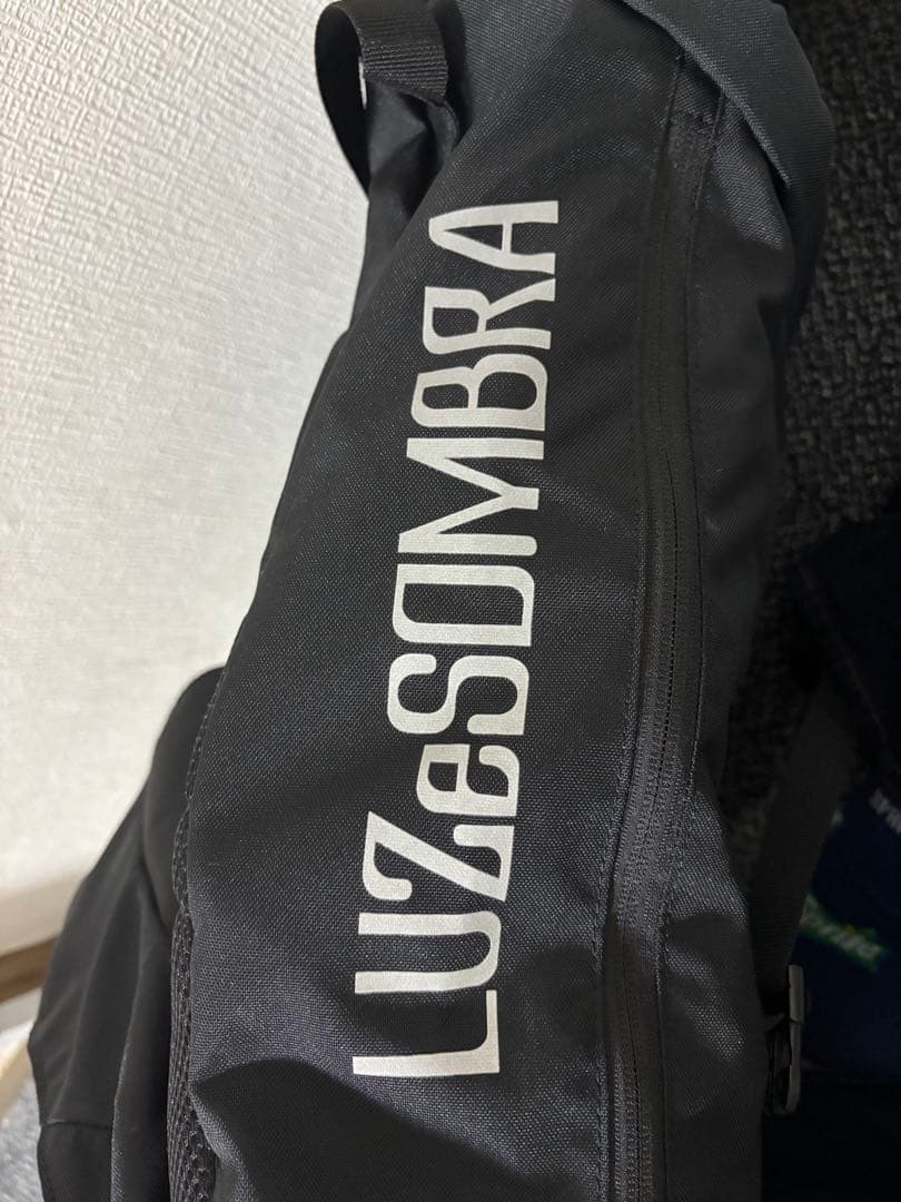 Luz e Sombra ブラックバックパック