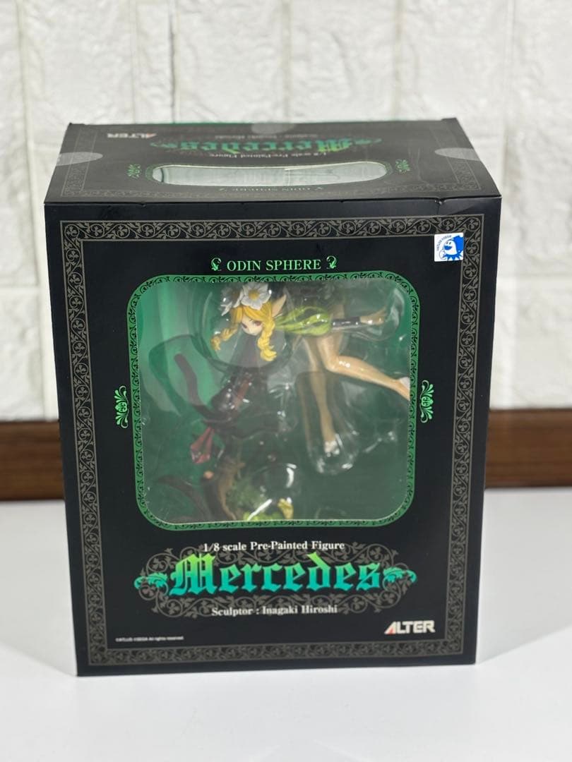 未開封ALTER Mercedes 1/8スケール フィギュア完成品